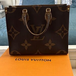 Louis Vuitton On The Go MM Monogram Tote